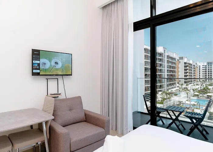 Charming Furnished Studio In Meydan, Dubai By Bhavan Vacation Homes