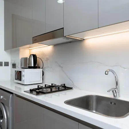 Charming Furnished Studio In Meydan, Dubai By Bhavan Vacation Homes Exterior photo